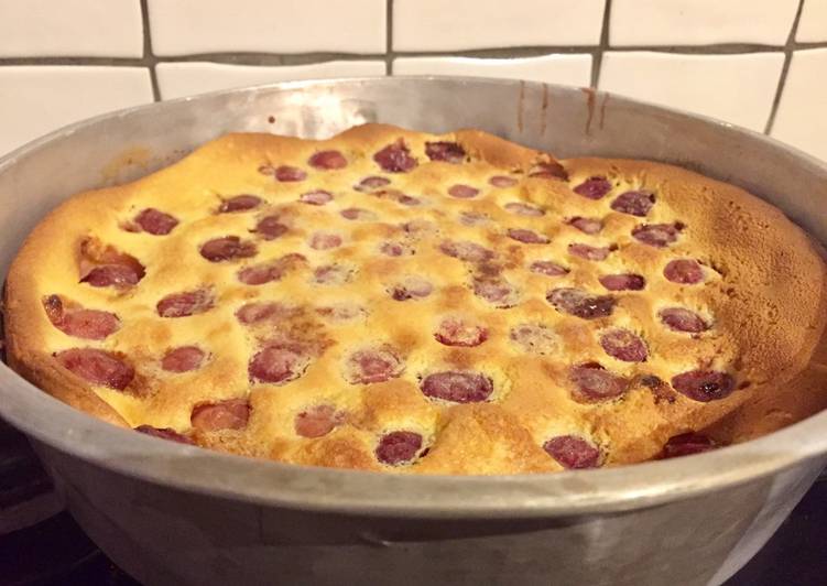 https://img-global.cpcdn.com/recipes/c08358bd299a4adb/751x532cq70/clafoutis- -photo-principale-de-la-recette.jpg